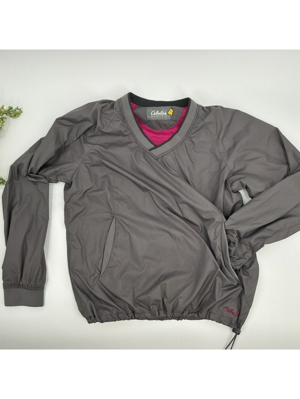 Cabela’s Grey V Neck Pullover Windbreaker Size M
